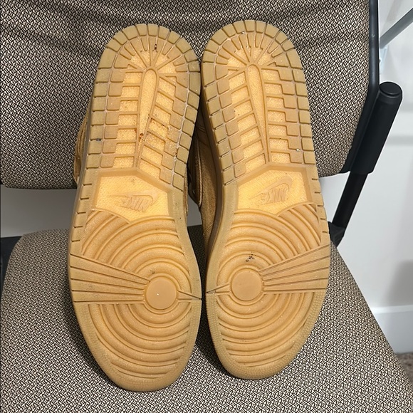 2017 Air Jordan 1 Retro High OG ‘Wheat’ - Picture 5 of 9